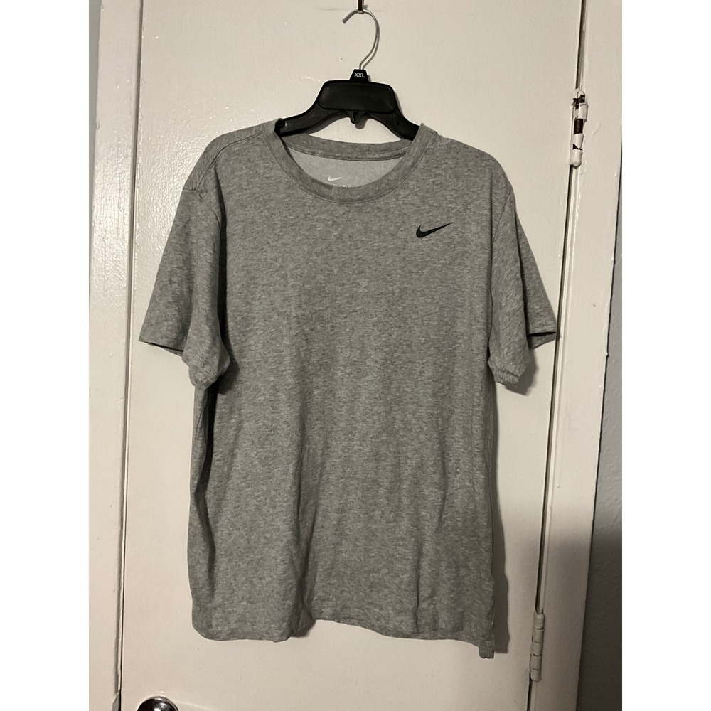 Nike Dri-FIT Mens XL Heather Gray Short Sleeve Training T-Shirt Swoosh‎ Logo